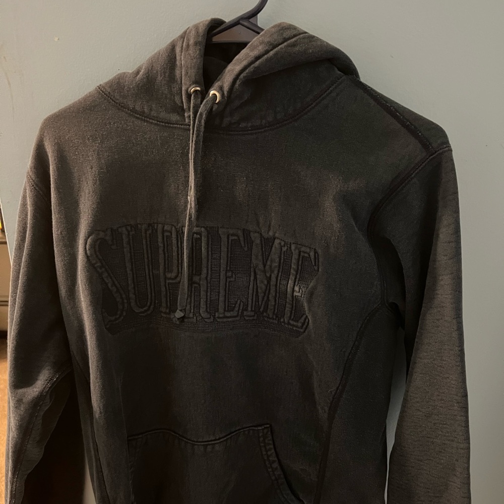 Embroidered supreme hoodie FITS SMALL